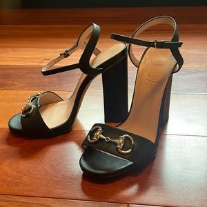 Gucci size 36 black leather sandals with horsebit detail